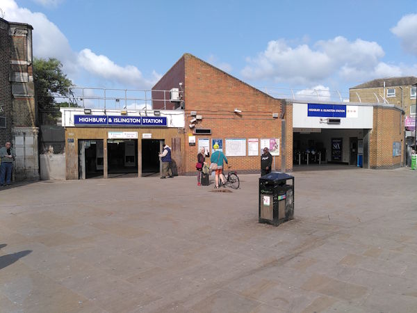 Highbury and Islington station